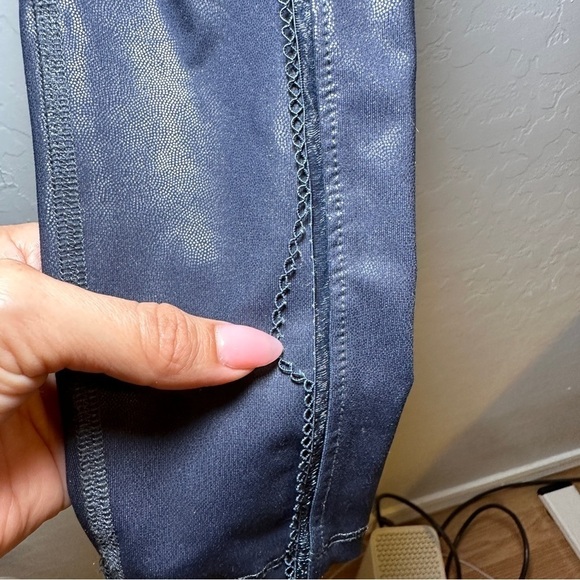 Beyond Yoga Smoky Blue High Rise Leggings Faux Leather Effect‎ Small - Picture 6 of 6